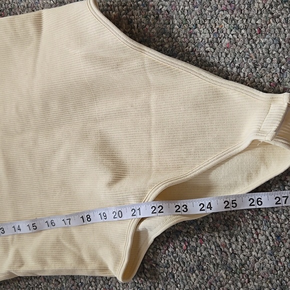 NWOT Square Neck Sleeveless Ribbed Seamless Stretch Fitted Bodysuit Cream Sz XL - Picture 8 of 9